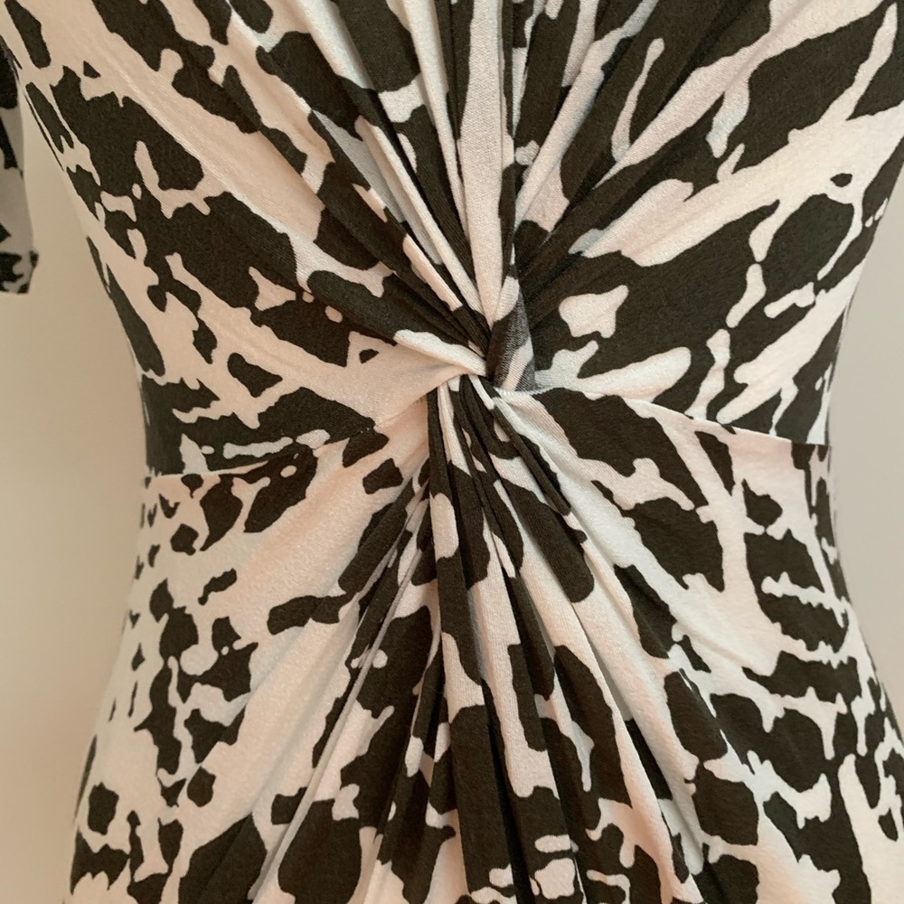MaxMara Print Dress Super Flattering! - Picture 5 of 8